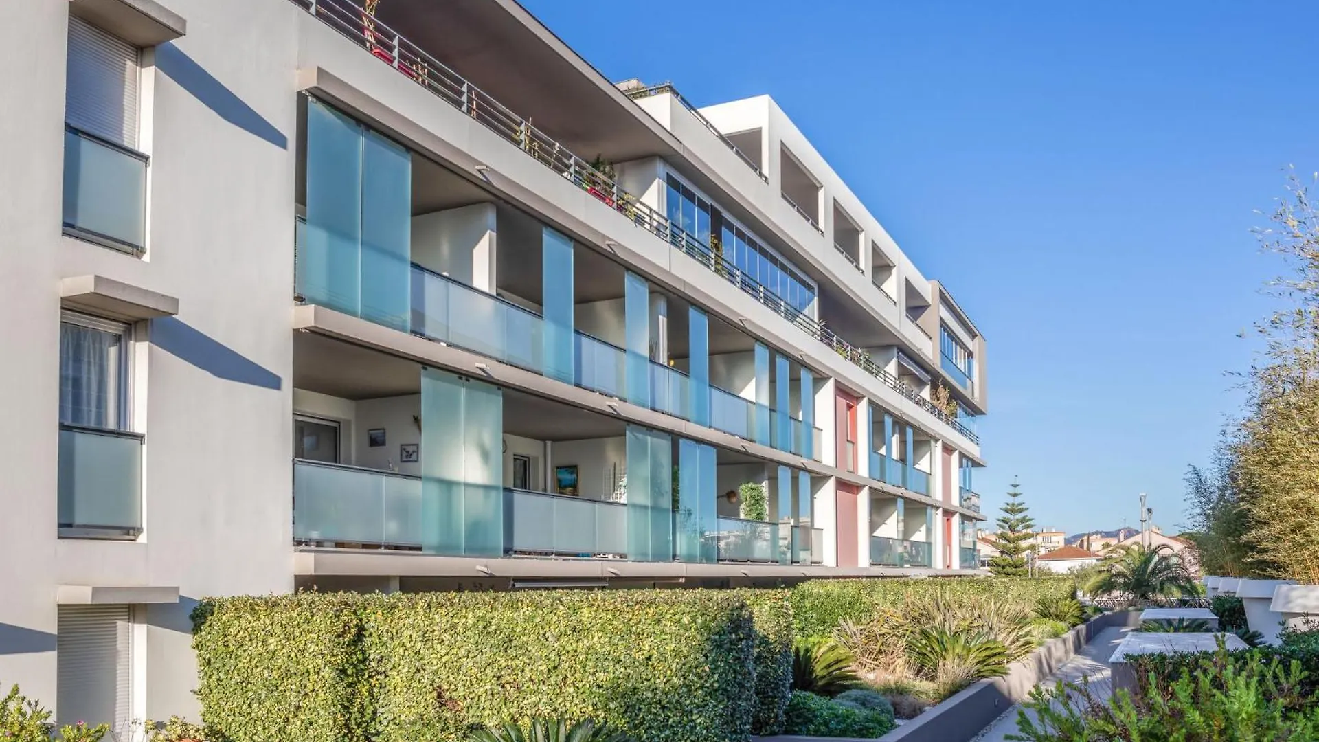 Apartment Le Newport-3 By Interhome Frejus 0*,